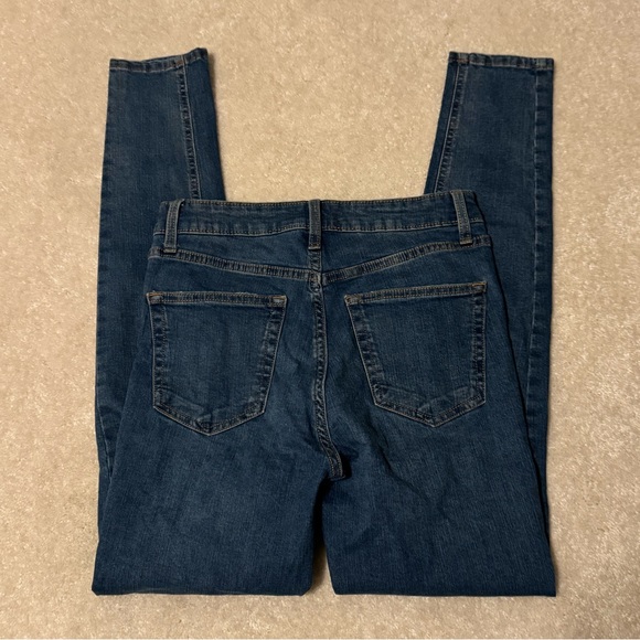 Distressed jeans - Picture 5 of 6